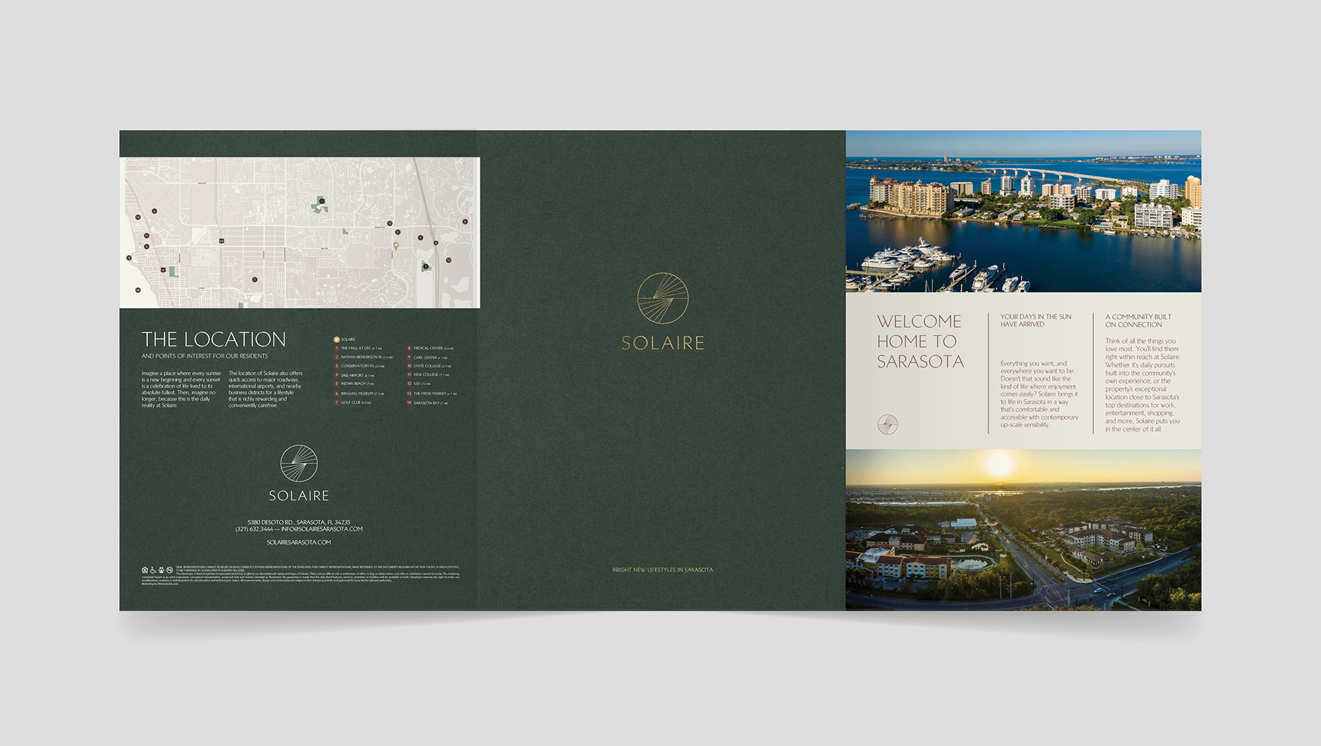 Trifold Mockup_1920_02